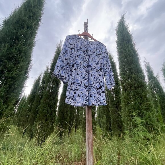 Women's Medium Will Smith Blue Paisley Tunic - Picture 11 of 16